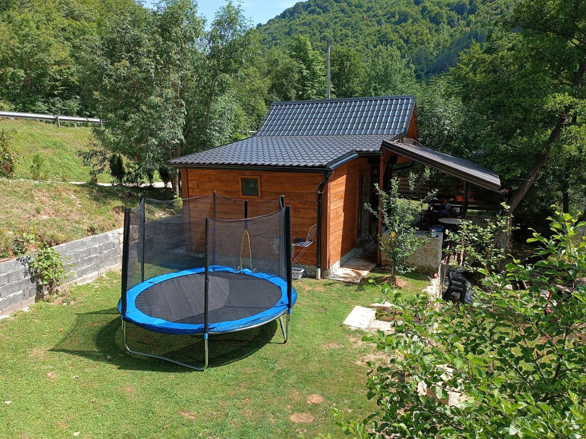 Cottage Auto Camp Vinac ไยเซ ภายนอก รูปภาพ